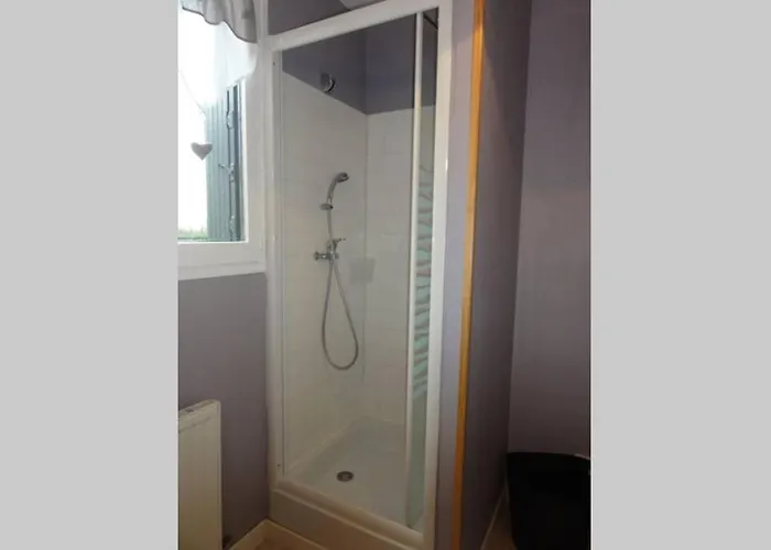 Gite** De Pauline A Mere Eglise Дом отдыха Сент-Мер-Эглиз