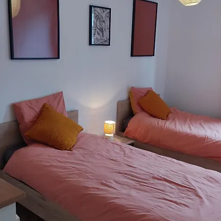 Gite** De Pauline A Mere Eglise בית נופש